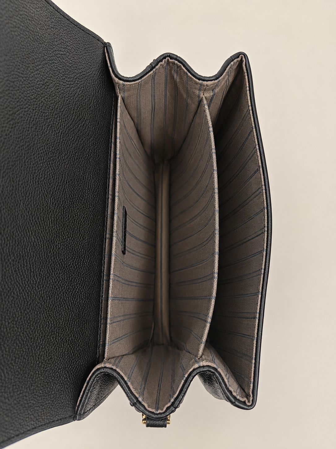 Louis Vuitton Pochette Métis — Black Monogram Empreinte Leather